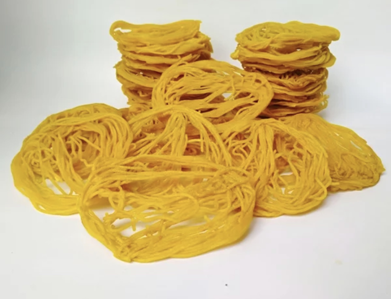 Kerupuk mie kuning mentah 500gram