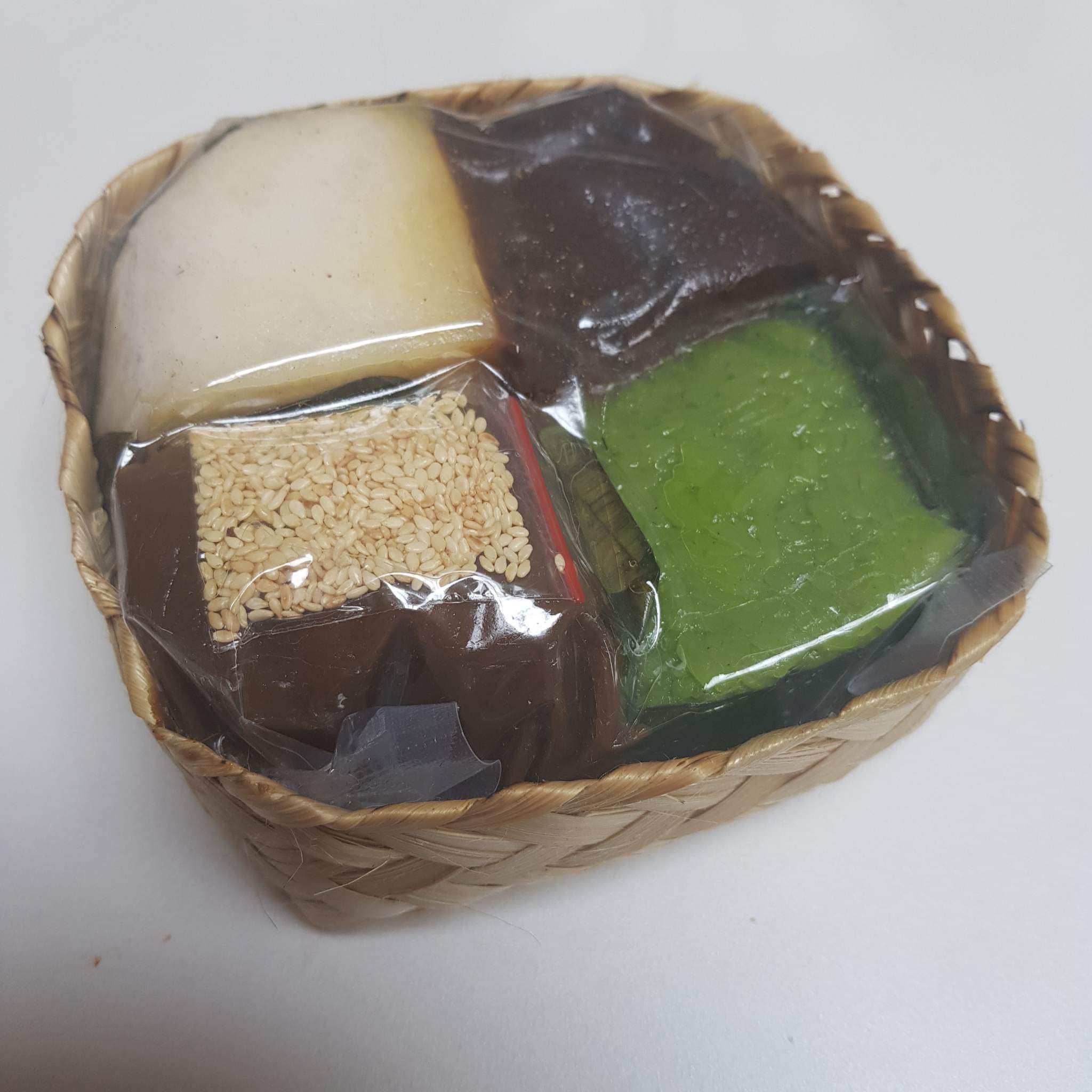Jenang 4 rasa /besek