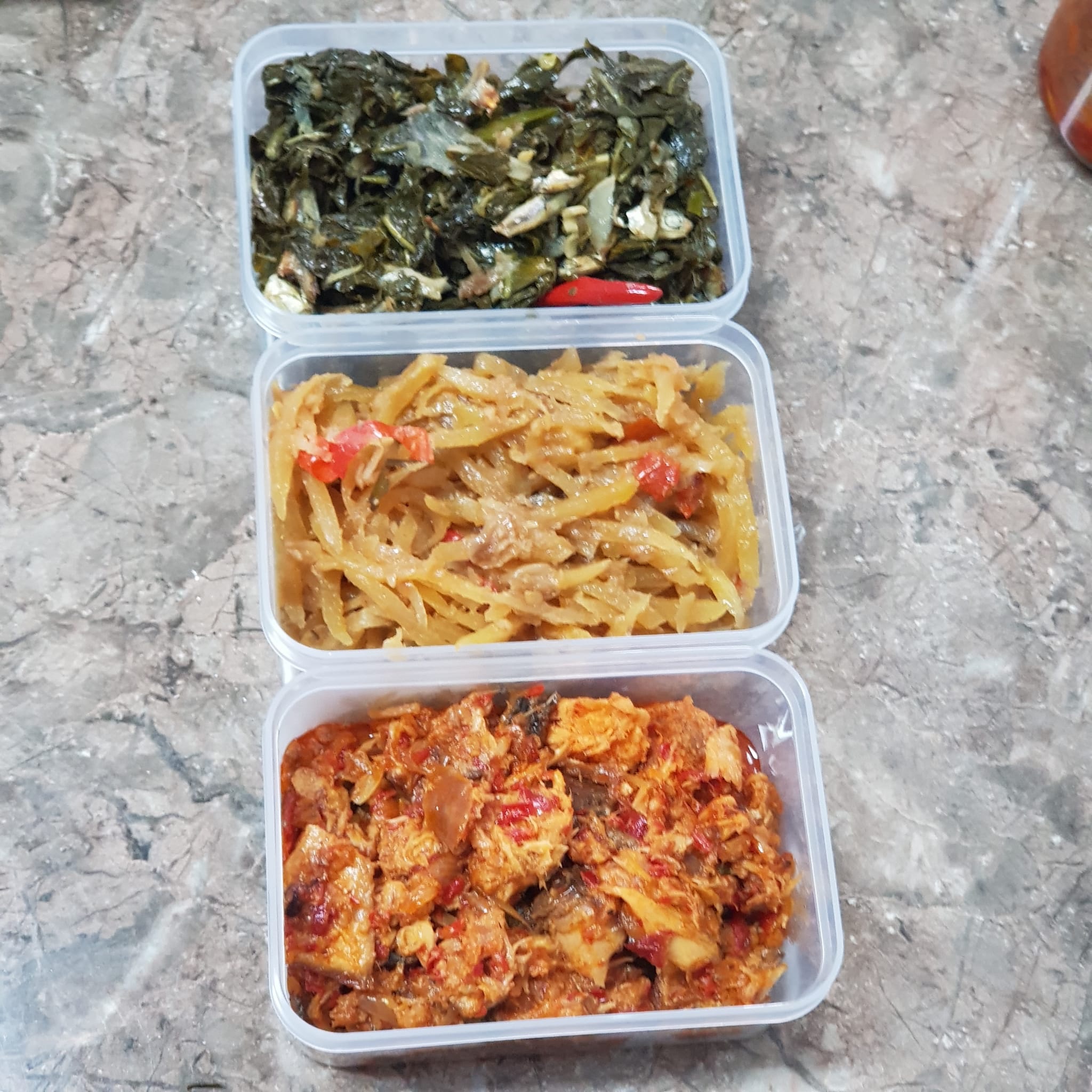 Paket lauk 3 in 1 ( daun singkong, pepaya, balado tongkol )